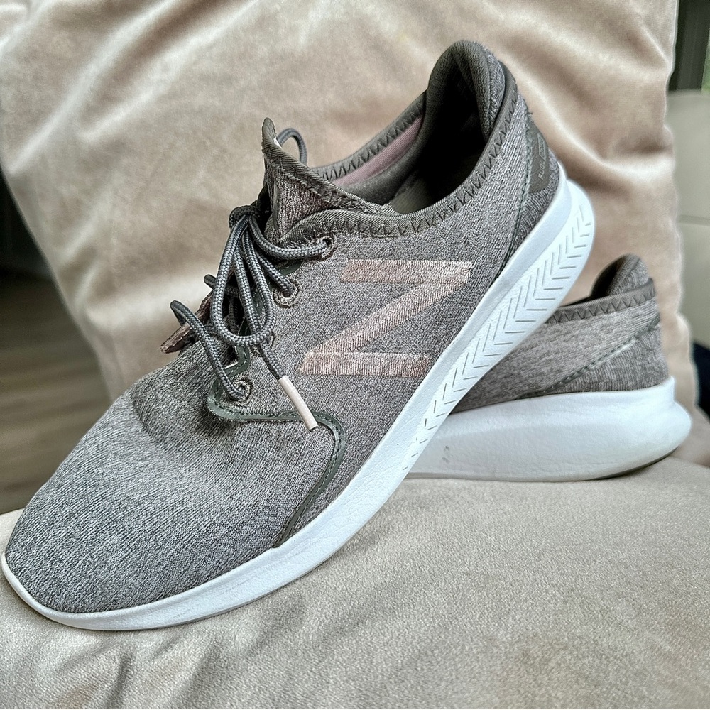 New Balance FuelCore Coast V4 women’s Sneakers size 7.5 in grey, pink, and white